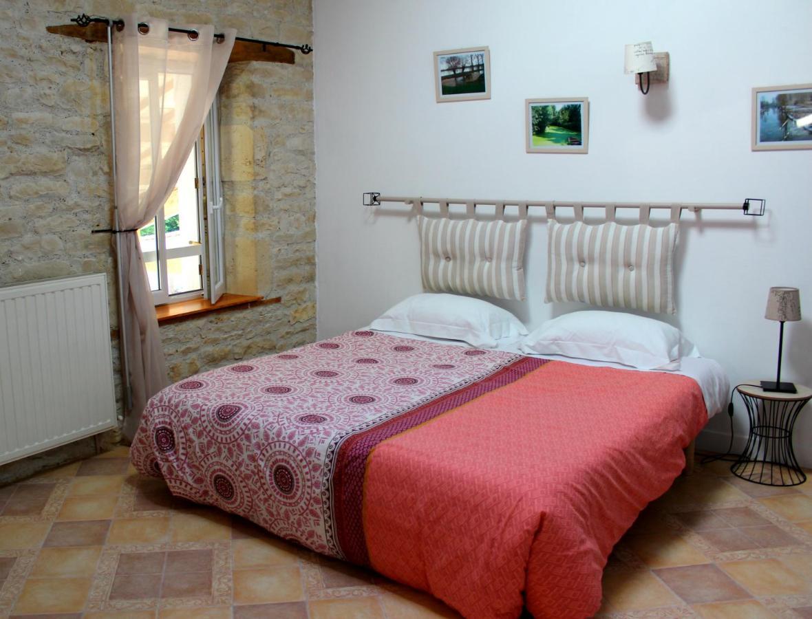 Le Logis De La Venise Verte Bed & Breakfast Saint-Hilaire-la-Palud Bagian luar foto