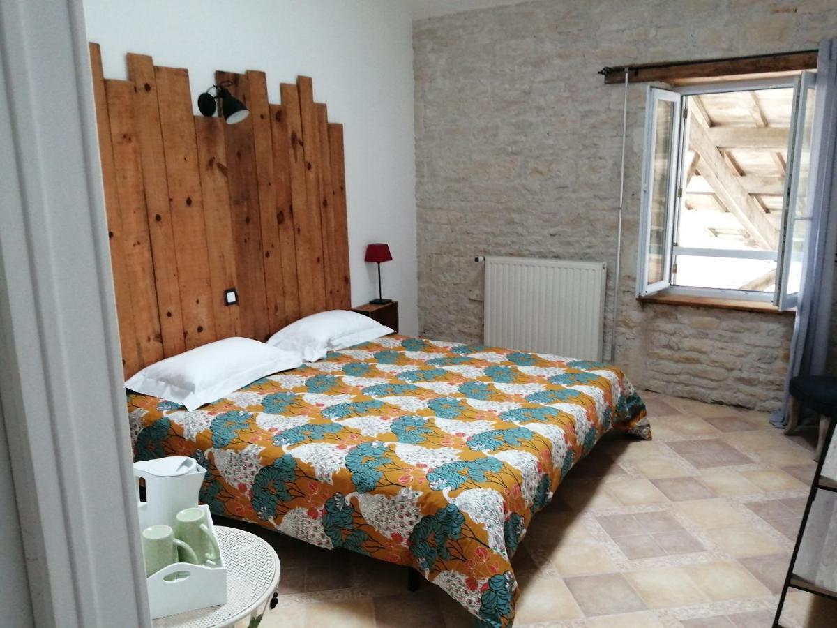 Le Logis De La Venise Verte Bed & Breakfast Saint-Hilaire-la-Palud Bagian luar foto