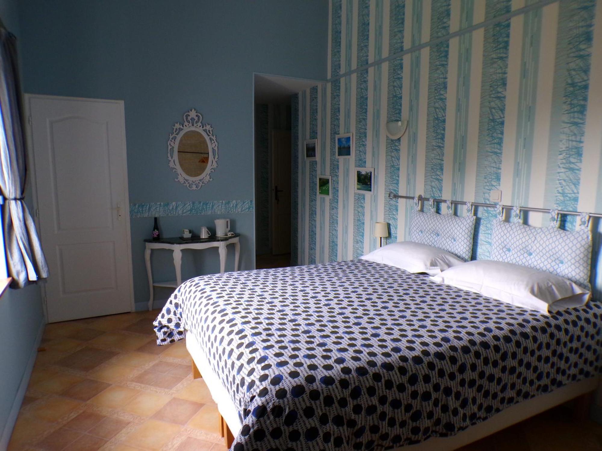 Le Logis De La Venise Verte Saint-Hilaire-la-Palud Bagian luar foto