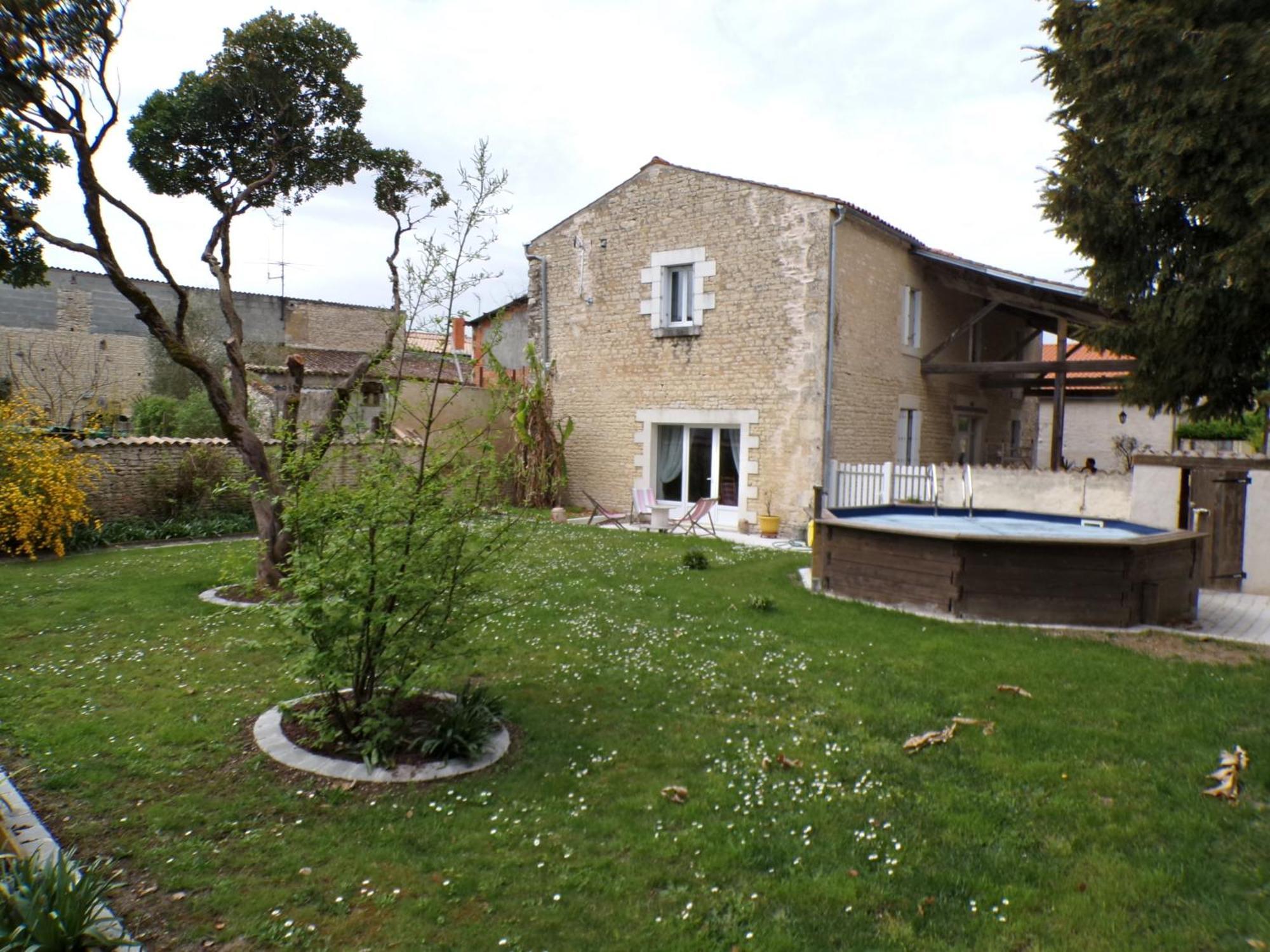 Le Logis De La Venise Verte Saint-Hilaire-la-Palud Bagian luar foto